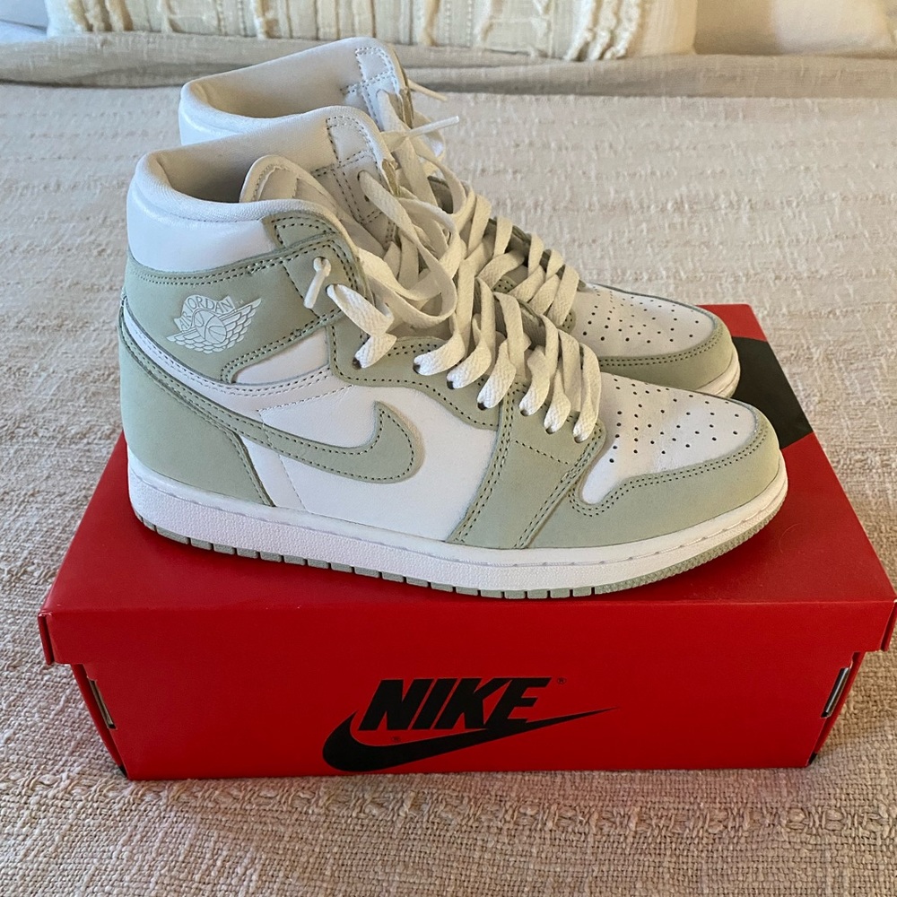 Nike Jordan 1 High Seafoam Shoes